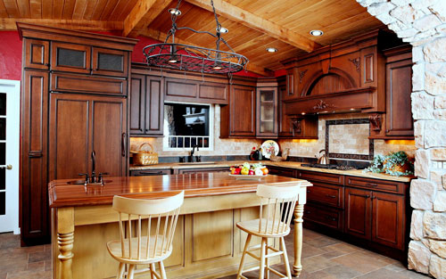 Деревянная кухонная мебель